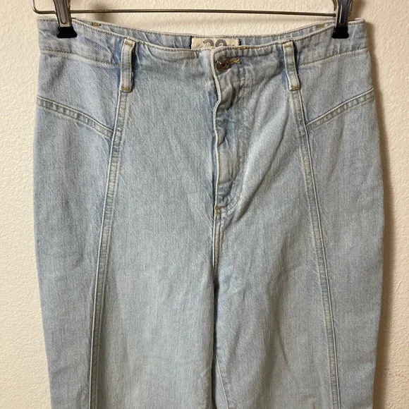 We The Free Florence High waisted Flair Light Wash Jeans 70’s women's Size 29 - Picture 3 of 13